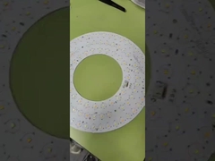 Remplacement de la lampe de plafond à LED ronde